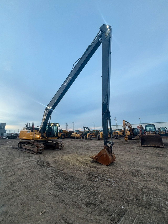2017 John Deere 350G LC with 72' Reach!  in Heavy Equipment in Calgary - Image 2