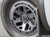This Nissan Frontier boasts a Regular Unleaded V-6 3.8 L/231 engine powering this Automatic transmis... (image 7)