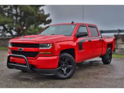 BACK UP CAMERA, TOUCH SCREEN, TONNEAU COVER, TRAILER HITCH AND MORE!!!! Take on the day with our 201...