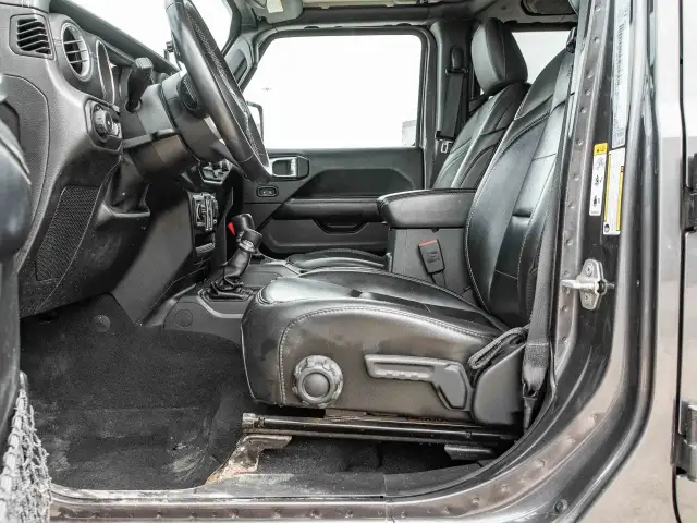 2018 Jeep Wrangler Unlimited in Cars & Trucks in Ottawa - Image 29
