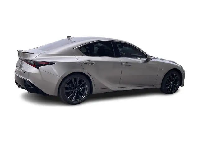 2023 Lexus IS IS 300 in Cars & Trucks in Laval / North Shore - Image 13