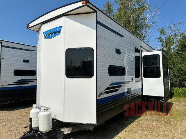 2023 Forest River RV Salem Grand Villa 42FK in Travel Trailers & Campers in Moncton - Image 3