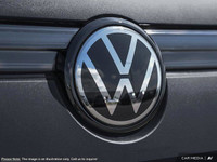 This Volkswagen Tiguan boasts a Intercooled Turbo Regular Unleaded I-4 2.0 L/121 engine powering thi... (image 6)