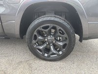 Clean Car Fax**Ram 1500**Limited**Crew Cab**5.7L**V8**Hemi**3.92 Rear Axle Ratio**4x4**Leather Bucke... (image 8)