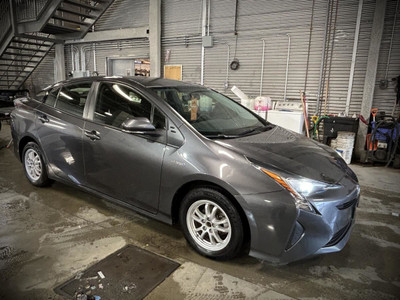 2016 Toyota Prius Base Hybride Mags Air climatisé Caméra de recu