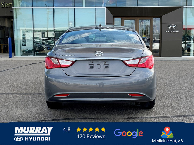 2012 Hyundai Sonata 4dr 2.4L GL Just Arrived in Cars & Trucks in Medicine Hat - Image 3