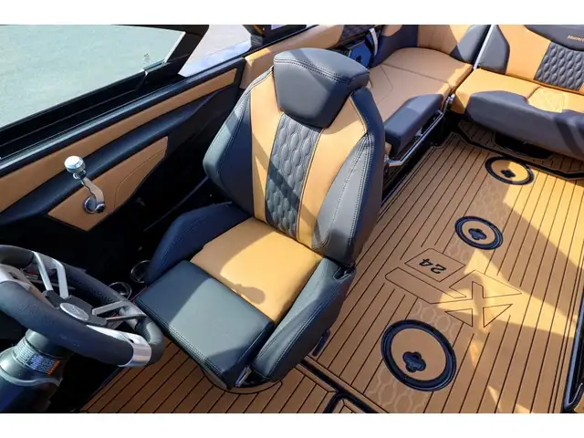 2024 Mastercraft XT 24 in Powerboats & Motorboats in Québec City - Image 35