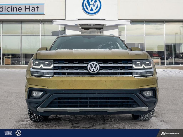 2018 Volkswagen Atlas Comfortline 4Motion - Kurkuma Yellow Metal in Cars & Trucks in Medicine Hat - Image 3