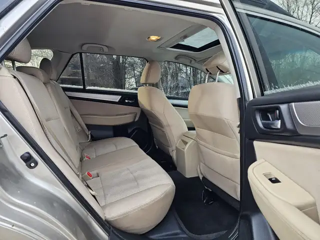 2015 Subaru Outback 2.5i Premium 4dr All-wheel Drive CVT in Cars & Trucks in City of Toronto - Image 13