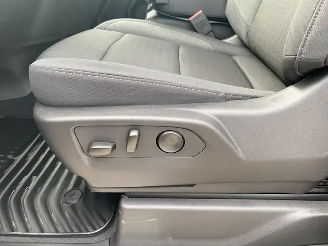 2025 GMC Sierra 1500 Crew Cab Standard Box 4-Wheel Drive SLE for in Cars & Trucks in Grande Prairie - Image 36