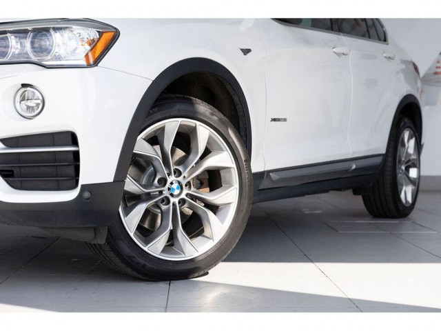 2018 BMW X4 xDrive28i in Cars & Trucks in Vancouver - Image 2