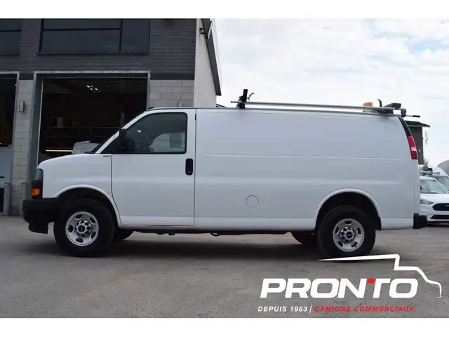 2020 GMC Savana Cargo Van 2500 ** Ladder Support & Shelves62936593892609123