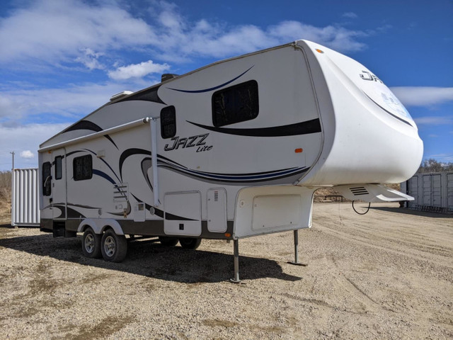 2012 MVP 265 LRL 30 Ft T/A 5th Wheel Travel Trailer Jazz in Travel Trailers & Campers in Edmonton - Image 3
