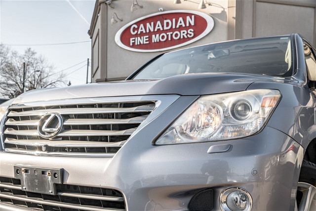 2008 LEXUS LX570 | 8 PASS | NAVI | CAM | ROOF | CLEAN CARFAX | T in Cars & Trucks in City of Toronto - Image 3