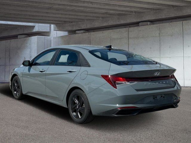  2021 Hyundai Elantra Preferred in Cars & Trucks in London - Image 3