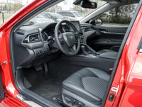 Recent Arrival!Leather, Sunroof, Locally Owned, Clean Car fax Report and Accident free, One Owner, A... (image 4)