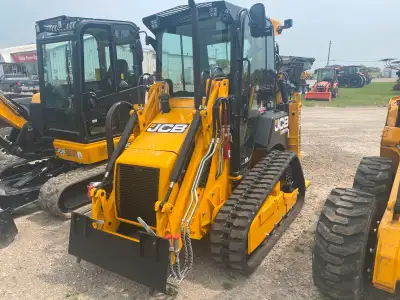 2024 JCB 1CXT TRACKED TRACTOR LOADER BACKHOE STOCK# A047231 49 GROSS HP 9572 POUND OPERATING WEIGHT...