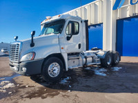 2015 FREIGHTLINER Cascadia DAY CAB / HEAVY SPEC / 2 AVAILABLE 