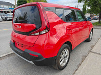 EXTRA CLEAN KIA SOUL, APPLE CARPLAY/ANDROID AUTO, HEATED SEATS, HEATED STEERING WHEEL, BACKUP CAMERA... (image 6)