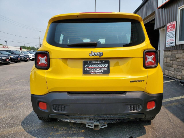  2015 Jeep Renegade Sport-1.4L TURBO-AFTERMARKET WHEELS in Cars & Trucks in Leamington - Image 4