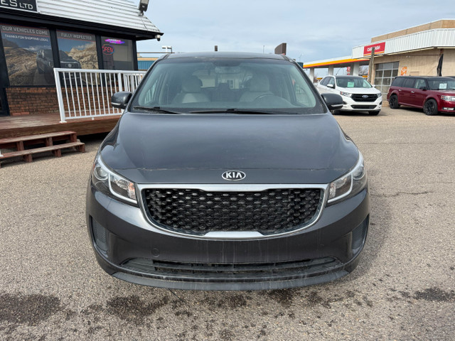 2016 Kia Sedona LX 8 Passenger in Cars & Trucks in Lethbridge - Image 3