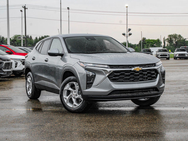 2025 Chevrolet Trax LS in Cars & Trucks in Edmonton - Image 2