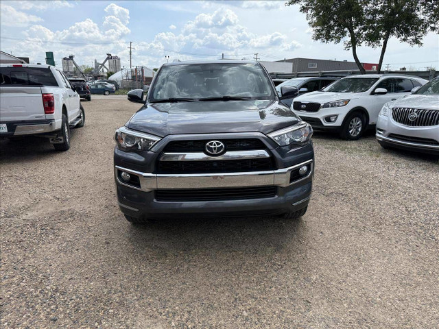 2017 Toyota 4Runner Limited 4WD V6 in Cars & Trucks in Saskatoon - Image 2