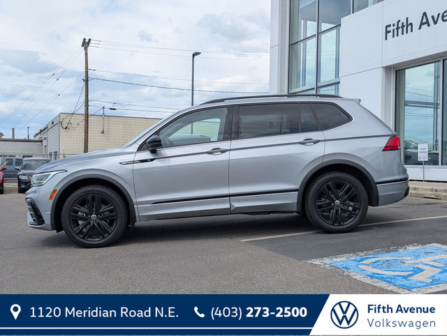 2022 Volkswagen Tiguan Comfortline R-Line Black Edition in Cars & Trucks in Calgary - Image 3