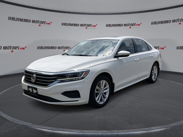 2020 Volkswagen Passat Highline in Cars & Trucks in Hamilton