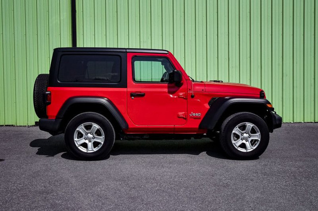 2019 Jeep Wrangler Sport S • HEATED SEATS/STEERING • REAR CAM in Cars & Trucks in Ottawa - Image 2