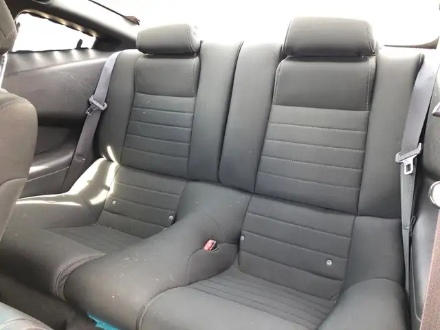 2014 Ford Mustang 2dr Cpe V6 / Heated Seats in Cars & Trucks in Calgary - Image 17