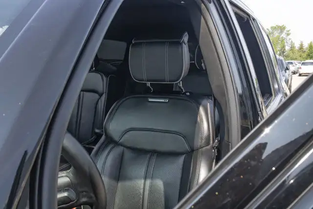 2022 Jeep Grand Wagoneer Obsidian in Cars & Trucks in Edmonton - Image 15