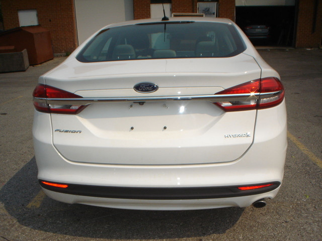 2018 Ford FUSION HYBRID S in Cars & Trucks in Mississauga / Peel Region - Image 4
