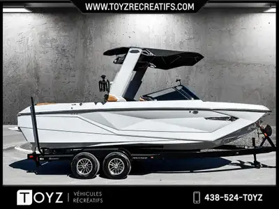 2024 SUPER AIR NAUTIQUE G23 2024 SUPER AIR NAUTIQUE G 23 Moteur 6.2 ZZ6 avec 372 heures Tour télesco...