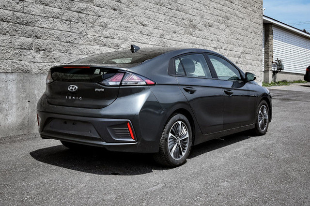 2021 Hyundai IONIQ Plug-in Hybrid Preferred • SUNROOF • HEATED S in Cars & Trucks in Kingston - Image 3