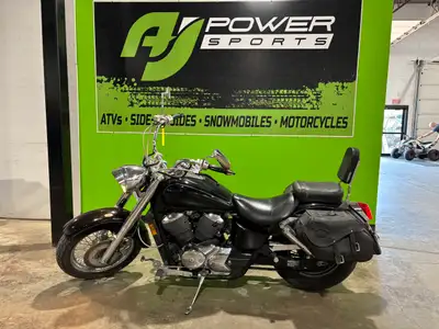 2002 HONDA SHADOW 750 RECONNECT WITH CANADA!!! Ready for summer!!!!! Come check out this nicely equi...