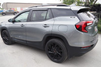 2024 GMC Terrain SLE AWD Versatile Roomy and Stylish All Wheel Drive Sport Utility. Only 10 000 kms... (image 3)