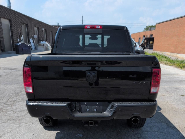 2022 RAM 1500 Classic SLT ONE OWNER | HEATED SEATS | APPLE CA... in Cars & Trucks in London - Image 4
