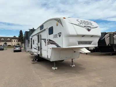 3 Slides, Sleeps up to 6! Call Dealership for more details on this 5th Wheel! Specifications: Hitch...