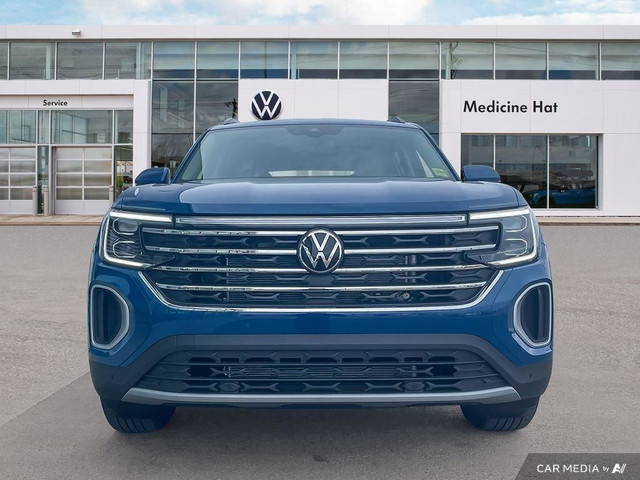 2025 Volkswagen Atlas Comfortline Spacious 7-seater SUV with pow in Cars & Trucks in Medicine Hat - Image 3