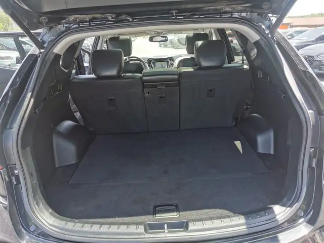 2018 Hyundai Santa Fe Sport 2.4 in Cars & Trucks in Belleville - Image 26