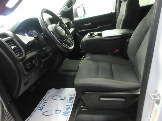 RAM 1500 2022 V-6 3.6 LITRES 4X4 CREW-CAB 61800 KM ! in Cars & Trucks in Lévis - Image 8