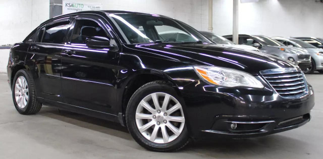 2012 CHRYSLER 200 Touring/CRUISE/SIEGES CHAUFFANTS/AC/MAGS/AUCUN in Cars & Trucks in City of Montréal