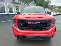 Elevation Package Preferred Package X31 Offroad Package 5.3 V8 Engine 4X4 Crew Cab Wireless Apple Ca... (image 7)