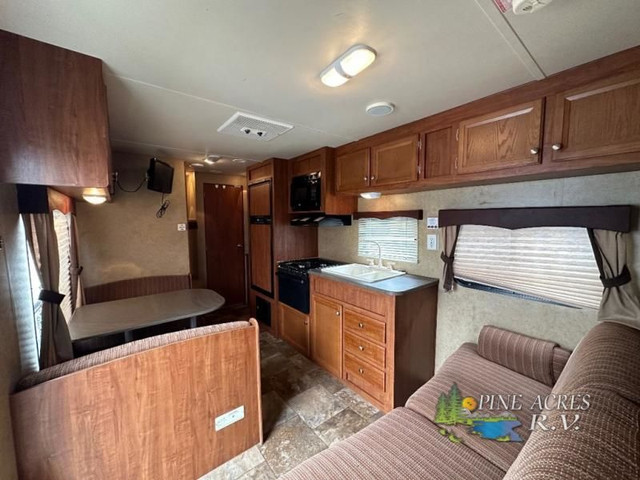 2013 Jayco Jay Flight Swift 264BH in Travel Trailers & Campers in Truro - Image 2