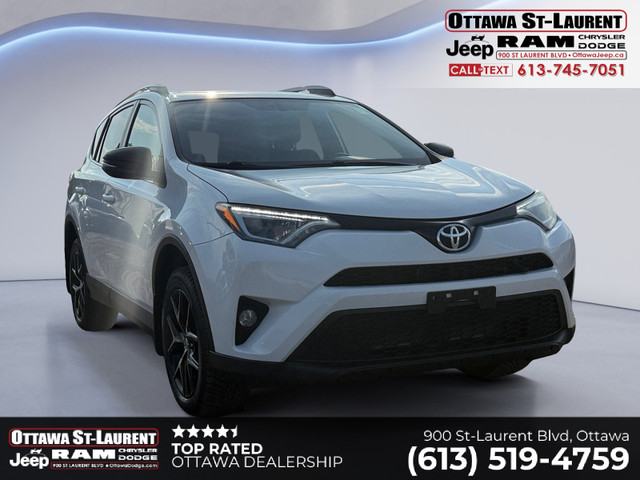 2016 Toyota RAV4 AWD SE in Cars & Trucks in Ottawa