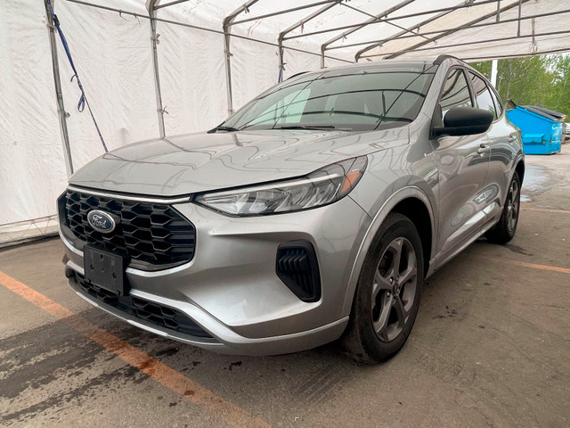 2023 Ford Escape ST-LINE AWD *SIÈGES / VOLANT CHAUFF* HAYON ELEC in Cars & Trucks in Laurentides