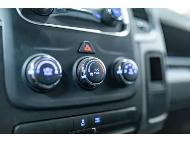 2023 Ram 1500 Classic 4x4 Crew Cab Tradesman BCam in Cars & Trucks in Grande Prairie - Image 20