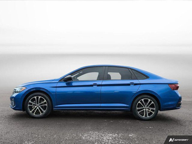  2022 Volkswagen Jetta Comfortline One Owner in Cars & Trucks in Hamilton - Image 2