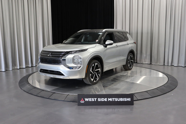 2024 Mitsubishi Outlander GT TWO TONE / BLACK ROOF in Cars & Trucks in Edmonton - Image 2